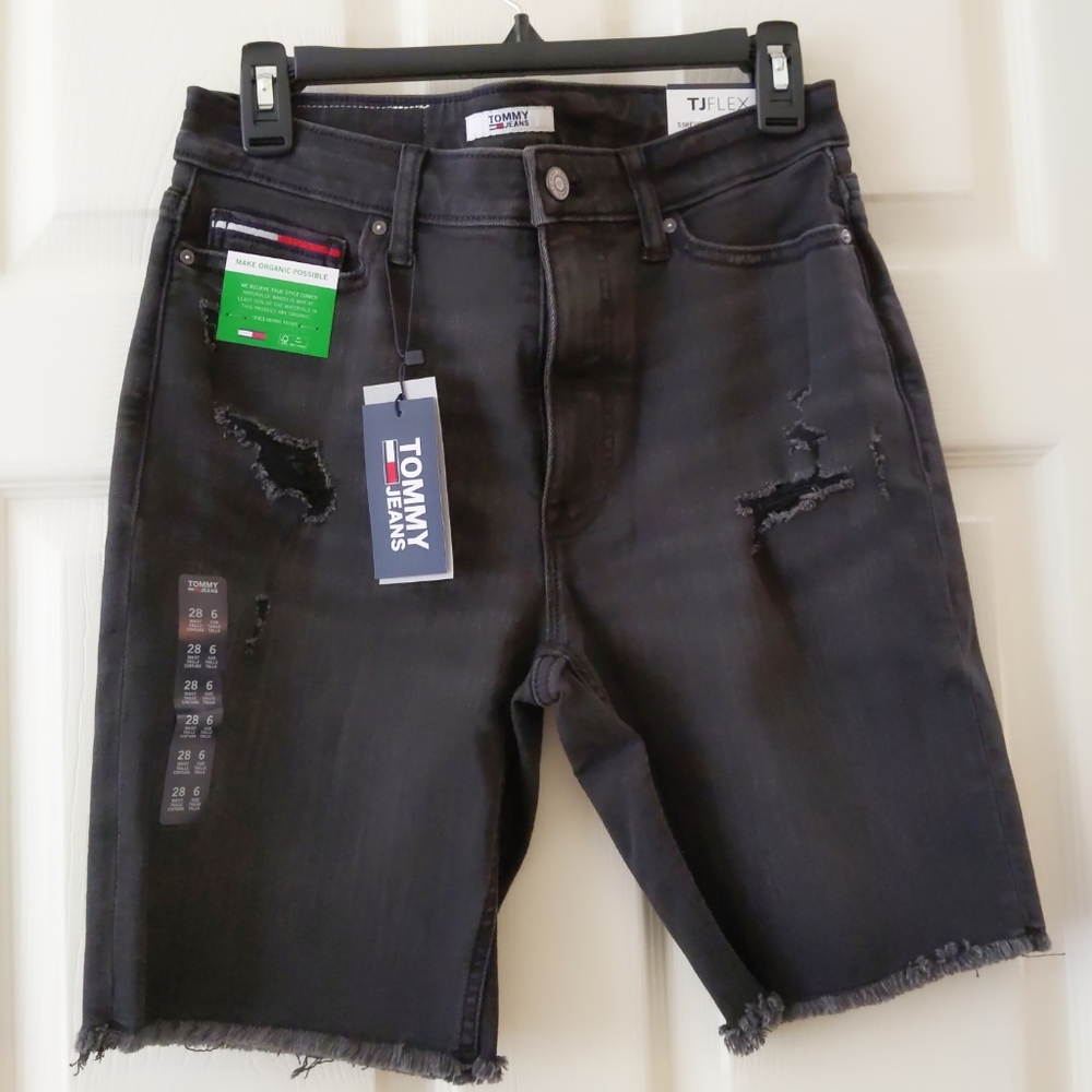 Tommy Jean's High Rise Stretch Bermuda Black shorts size 28 or 6